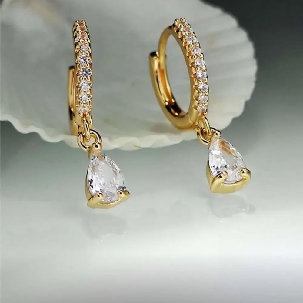 Crystal Drop Earrings - Picture 2 of 3